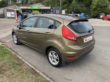 Ford 1.25 Zetec Hatchback 5dr Petrol Manual (129 g/km, 81 bhp)