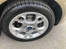 Ford 1.25 Zetec Hatchback 5dr Petrol Manual (129 g/km, 81 bhp)