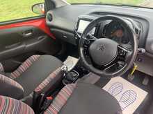 Citroen 1.0 VTi Shine Hatchback 5dr Petrol Manual Euro 6 (s/s) (72 ps)