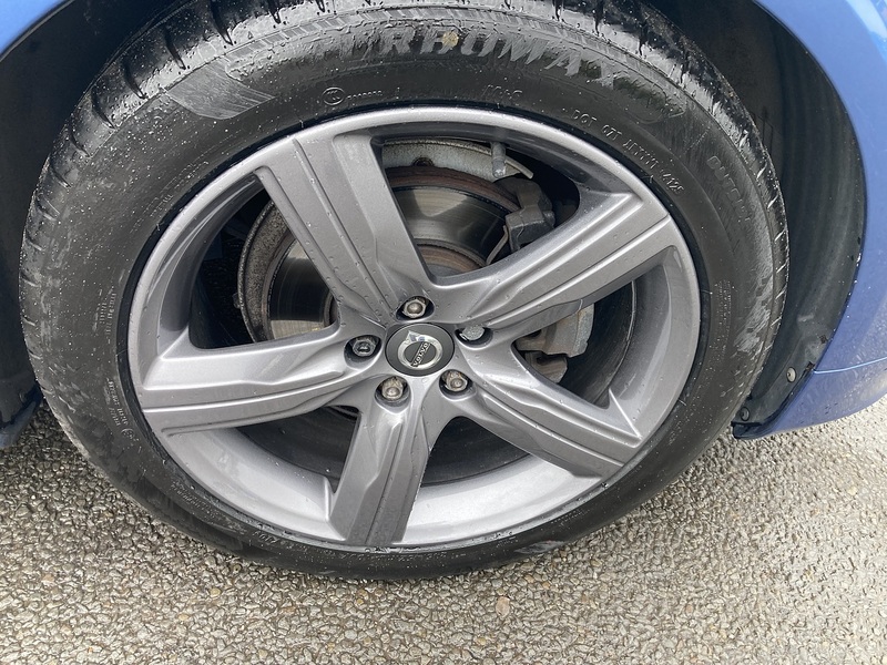 Volvo 2.0 D4 R-Design Estate 5dr Diesel Auto Euro 6 (s/s) (190 ps)