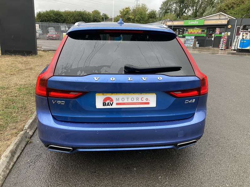 Volvo 2.0 D4 R-Design Estate 5dr Diesel Auto Euro 6 (s/s) (190 ps)