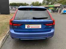 Volvo 2.0 D4 R-Design Estate 5dr Diesel Auto Euro 6 (s/s) (190 ps)