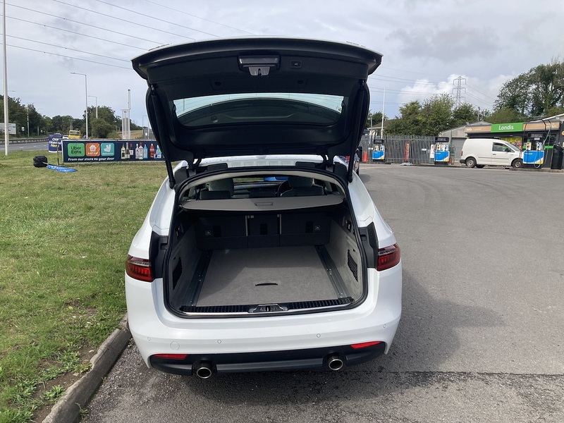 Jaguar 2.0i Portfolio GPF Sportbrake 5dr Petrol Auto Euro 6 (s/s) (250 ps)