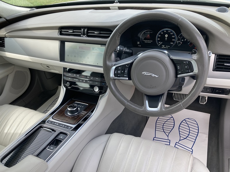 Jaguar 2.0i Portfolio GPF Sportbrake 5dr Petrol Auto Euro 6 (s/s) (250 ps)