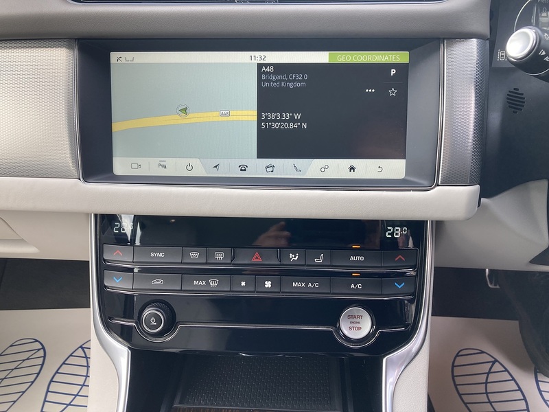 Jaguar 2.0i Portfolio GPF Sportbrake 5dr Petrol Auto Euro 6 (s/s) (250 ps)
