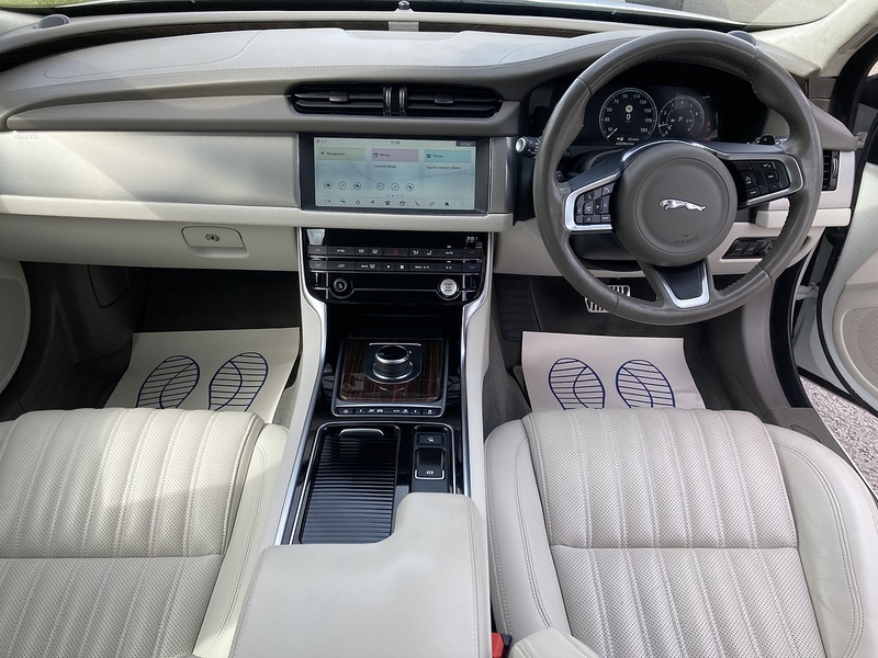 Jaguar 2.0i Portfolio GPF Sportbrake 5dr Petrol Auto Euro 6 (s/s) (250 ps)