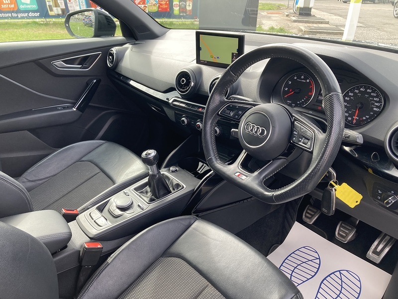 Audi 1.0 TFSI 30 Black Edition SUV 5dr Petrol Manual Euro 6 (s/s) (116 ps)