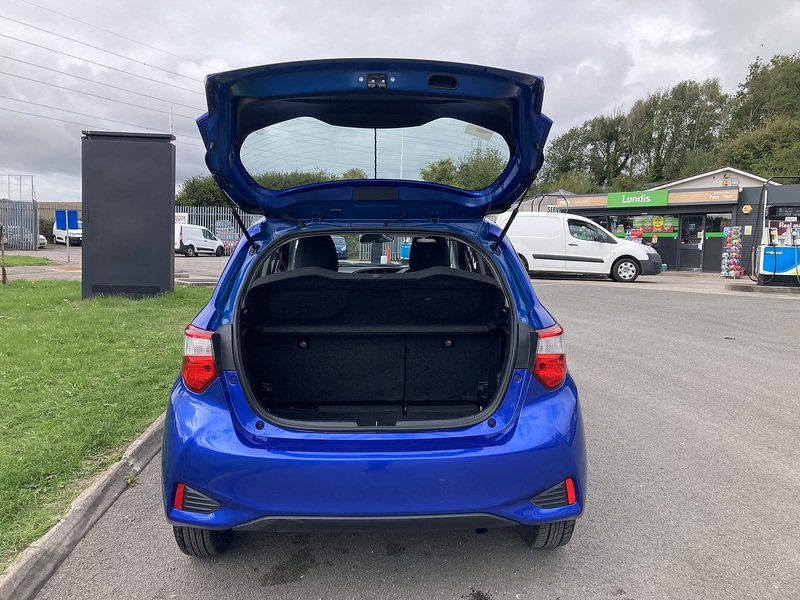 Toyota 1.5 VVT-i Icon Hatchback 5dr Petrol Manual Euro 6 (111 ps)