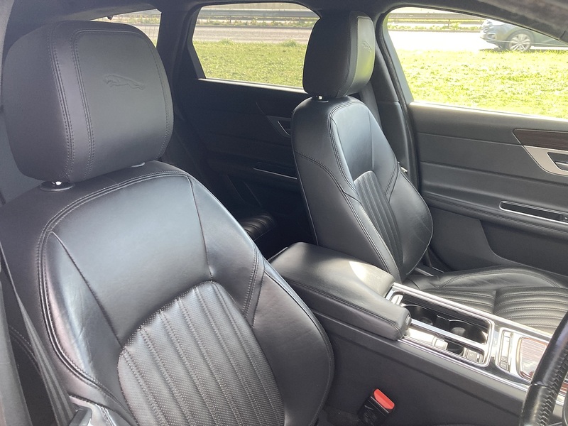 Jaguar 2.0i Portfolio GPF Sportbrake 5dr Petrol Auto Euro 6 (s/s) (250 ps)