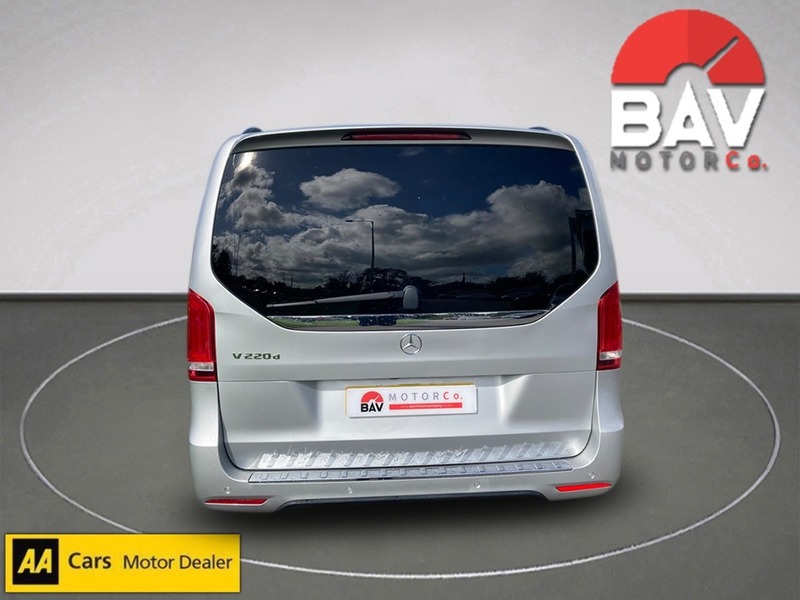 Mercedes-Benz 2.2 V220d AMG Line MPV 5dr Diesel G-Tronic+ Euro 6 (s/s) 8 Seat LWB (163 ps)