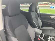 Nissan 1.2 DIG-T N-Connecta SUV 5dr Petrol Manual Euro 6 (s/s) (115 ps)