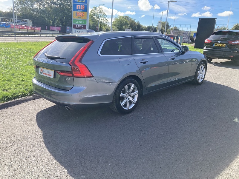 Volvo 2.0 D4 Momentum Estate 5dr Diesel Auto Euro 6 (s/s) (190 ps)