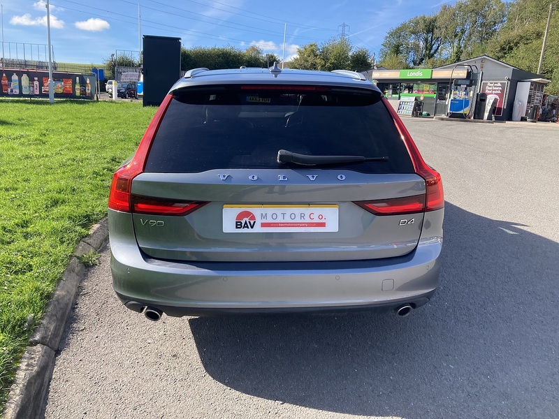 Volvo 2.0 D4 Momentum Estate 5dr Diesel Auto Euro 6 (s/s) (190 ps)