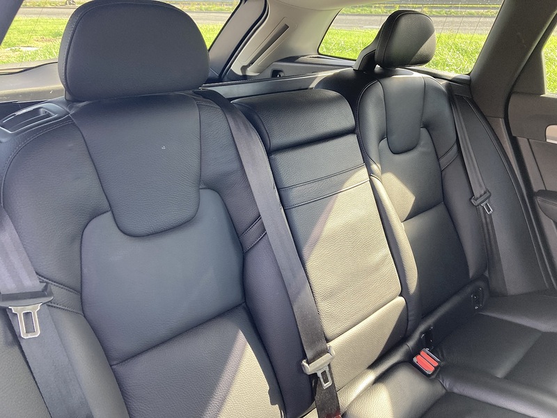 Volvo 2.0 D4 Momentum Estate 5dr Diesel Auto Euro 6 (s/s) (190 ps)