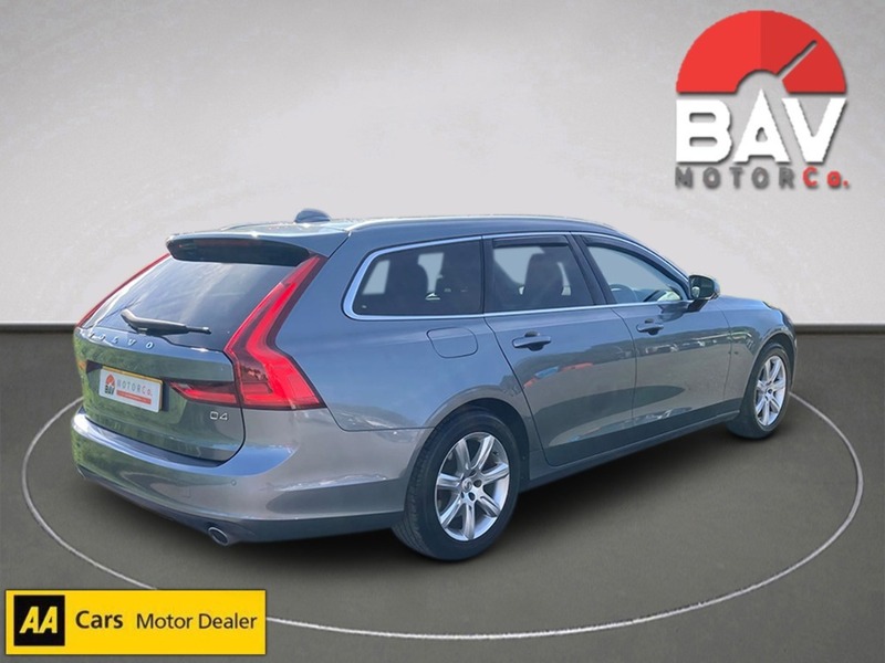 Volvo 2.0 D4 Momentum Estate 5dr Diesel Auto Euro 6 (s/s) (190 ps)