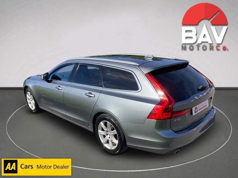 Volvo 2.0 D4 Momentum Estate 5dr Diesel Auto Euro 6 (s/s) (190 ps)
