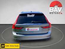 Volvo 2.0 D4 Momentum Estate 5dr Diesel Auto Euro 6 (s/s) (190 ps)