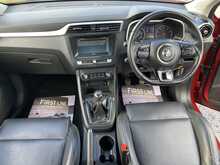 MG 1.5 VTi-TECH Exclusive SUV 5dr Petrol Manual Euro 6 (s/s) (106 ps)