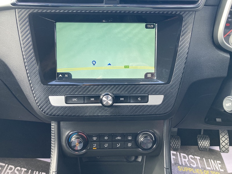 MG 1.5 VTi-TECH Exclusive SUV 5dr Petrol Manual Euro 6 (s/s) (106 ps)