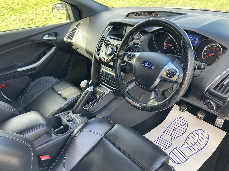 Ford 2.0T EcoBoost ST-3 Hatchback 5dr Petrol Manual Euro 5 (s/s) (250 ps)