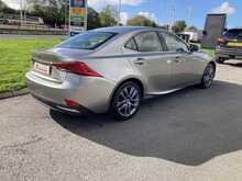 Lexus 2.5 300h Advance Saloon 4dr Petrol Hybrid E-CVT Euro 6 (s/s) (223 ps)