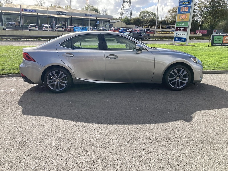 Lexus 2.5 300h Advance Saloon 4dr Petrol Hybrid E-CVT Euro 6 (s/s) (223 ps)