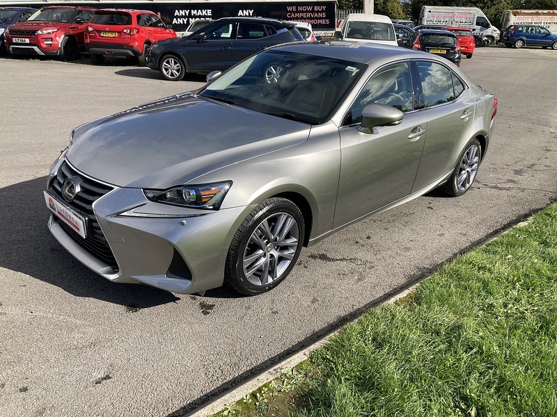 Lexus 2.5 300h Advance Saloon 4dr Petrol Hybrid E-CVT Euro 6 (s/s) (223 ps)