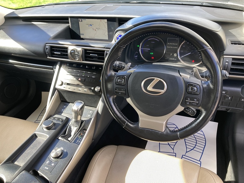 Lexus 2.5 300h Advance Saloon 4dr Petrol Hybrid E-CVT Euro 6 (s/s) (223 ps)