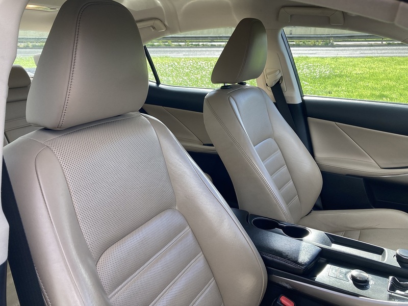 Lexus 2.5 300h Advance Saloon 4dr Petrol Hybrid E-CVT Euro 6 (s/s) (223 ps)