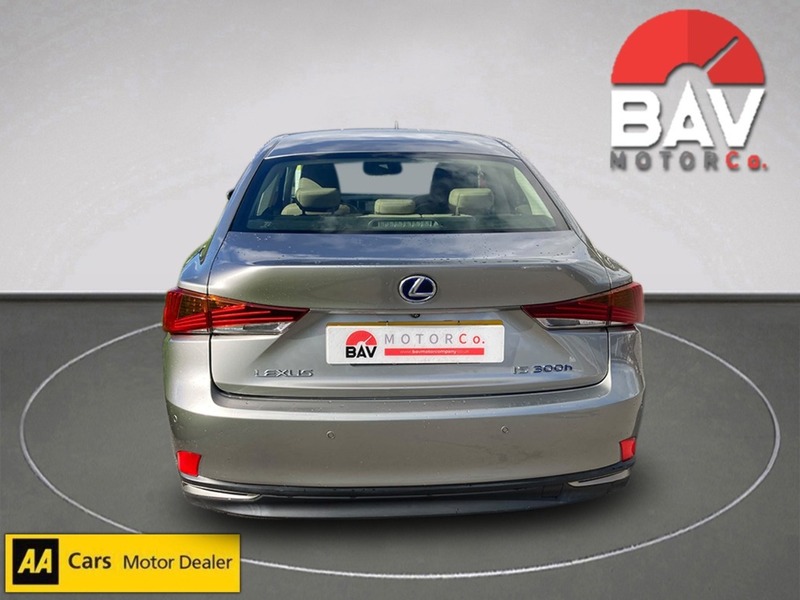 Lexus 2.5 300h Advance Saloon 4dr Petrol Hybrid E-CVT Euro 6 (s/s) (223 ps)