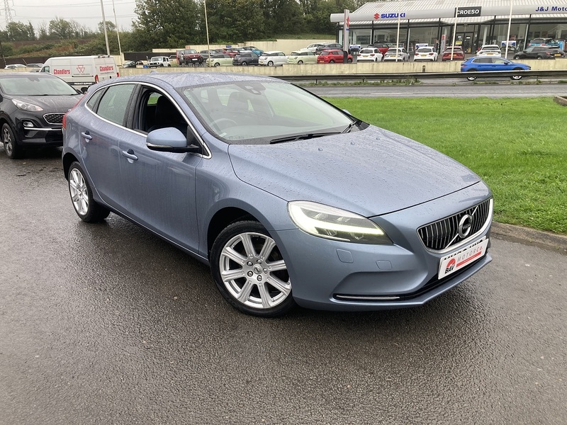Volvo 2.0 T2 GPF Inscription Hatchback 5dr Petrol Manual Euro 6 (s/s) (122 ps)