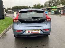 Volvo 2.0 T2 GPF Inscription Hatchback 5dr Petrol Manual Euro 6 (s/s) (122 ps)