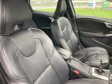 Volvo 2.0 T2 GPF Inscription Hatchback 5dr Petrol Manual Euro 6 (s/s) (122 ps)