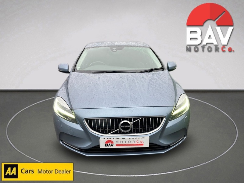 Volvo 2.0 T2 GPF Inscription Hatchback 5dr Petrol Manual Euro 6 (s/s) (122 ps)