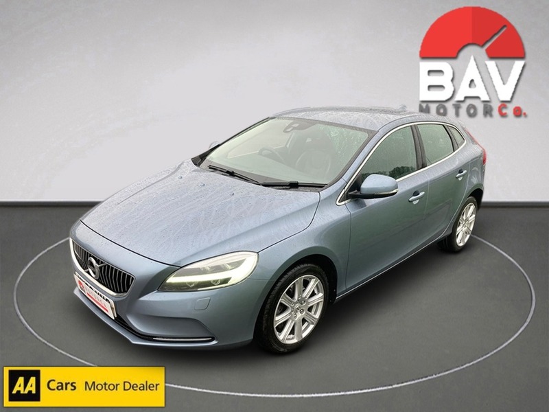 Volvo 2.0 T2 GPF Inscription Hatchback 5dr Petrol Manual Euro 6 (s/s) (122 ps)