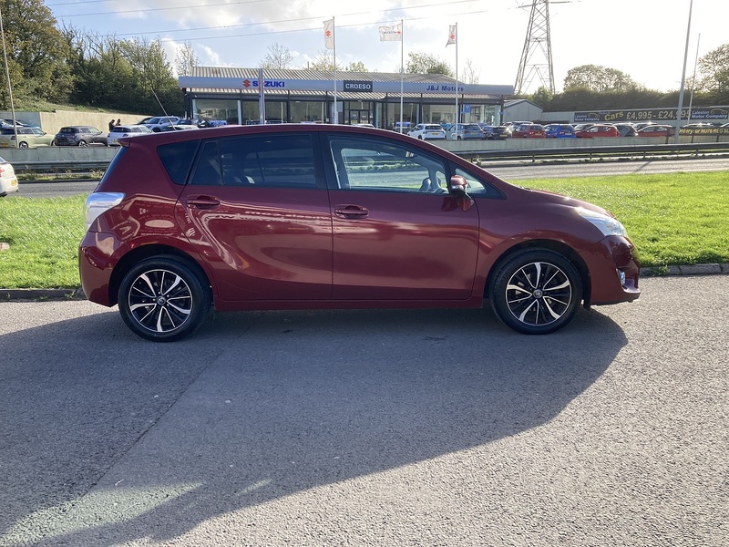 Toyota 1.6 V-Matic Design MPV 5dr Petrol Manual Euro 6 (7 Seat) (132 ps)