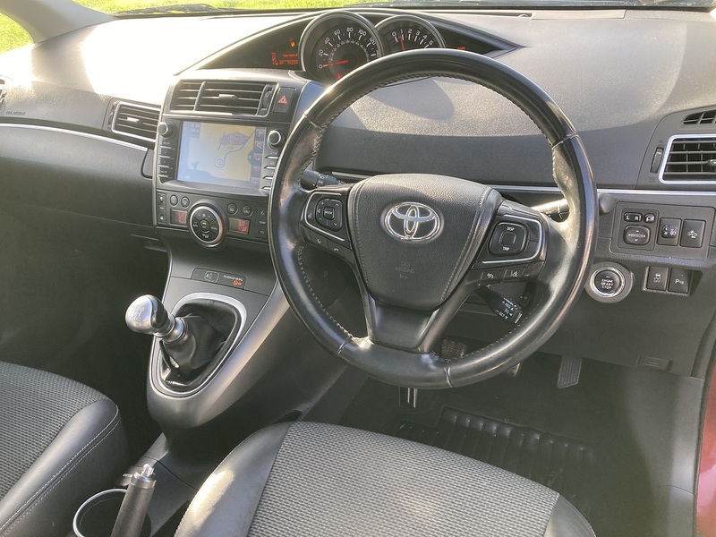 Toyota 1.6 V-Matic Design MPV 5dr Petrol Manual Euro 6 (7 Seat) (132 ps)