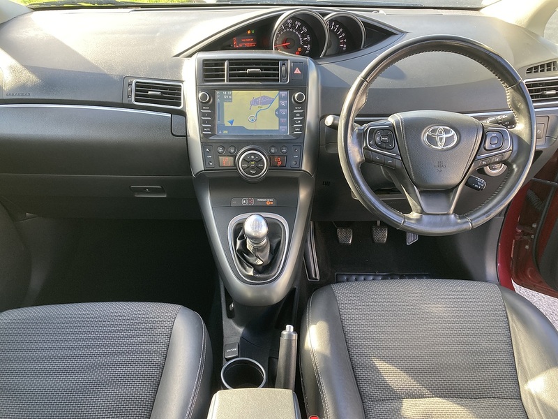 Toyota 1.6 V-Matic Design MPV 5dr Petrol Manual Euro 6 (7 Seat) (132 ps)