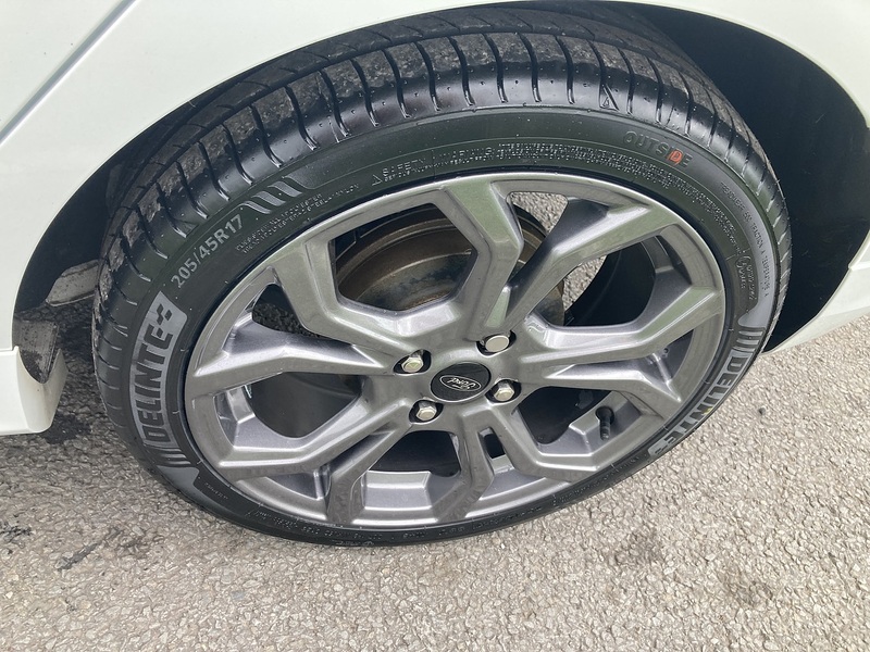 Ford 1.0T EcoBoost ST-Line Edition Hatchback 5dr Petrol Manual Euro 6 (s/s) (100 ps)