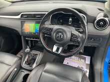 MG 1.5 VTi-TECH Exclusive SUV 5dr Petrol Manual Euro 6 (s/s) (106 ps)