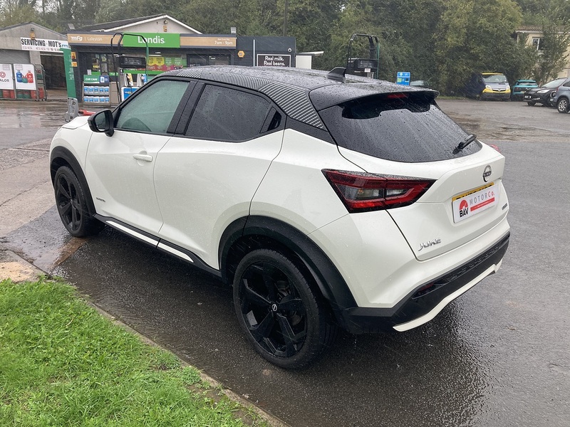 Nissan 1.6 Premiere Edition SUV 5dr Petrol Hybrid Auto Euro 6 (143 ps)