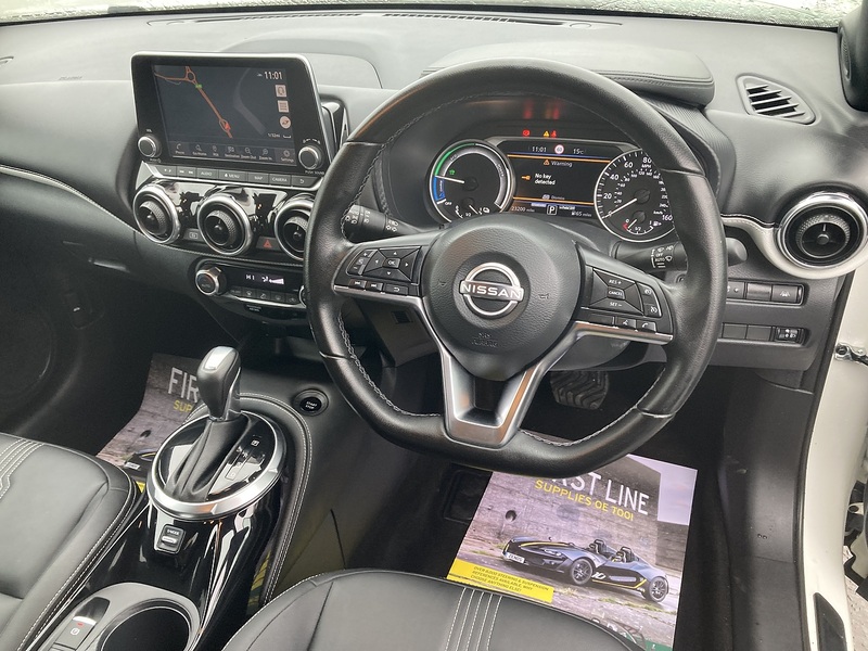 Nissan 1.6 Premiere Edition SUV 5dr Petrol Hybrid Auto Euro 6 (143 ps)