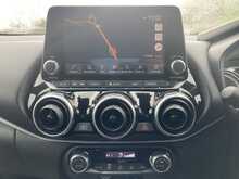 Nissan 1.6 Premiere Edition SUV 5dr Petrol Hybrid Auto Euro 6 (143 ps)