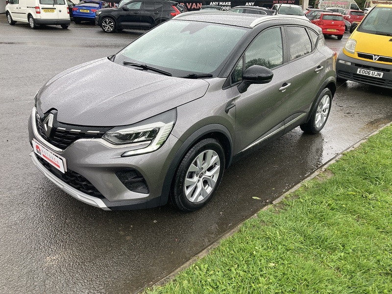 Renault 1.3 TCe Iconic SUV 5dr Petrol Manual Euro 6 (s/s) (130 ps)