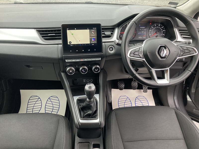 Renault 1.3 TCe Iconic SUV 5dr Petrol Manual Euro 6 (s/s) (130 ps)