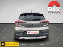 Renault 1.3 TCe Iconic SUV 5dr Petrol Manual Euro 6 (s/s) (130 ps)