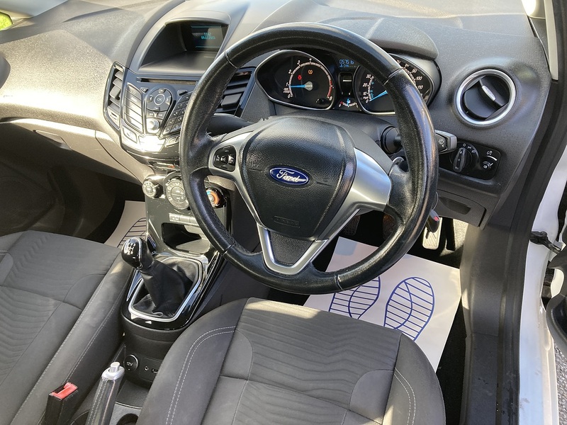 Ford 1.0T EcoBoost Zetec Hatchback 5dr Petrol Manual Euro 6 (s/s) (100 ps)