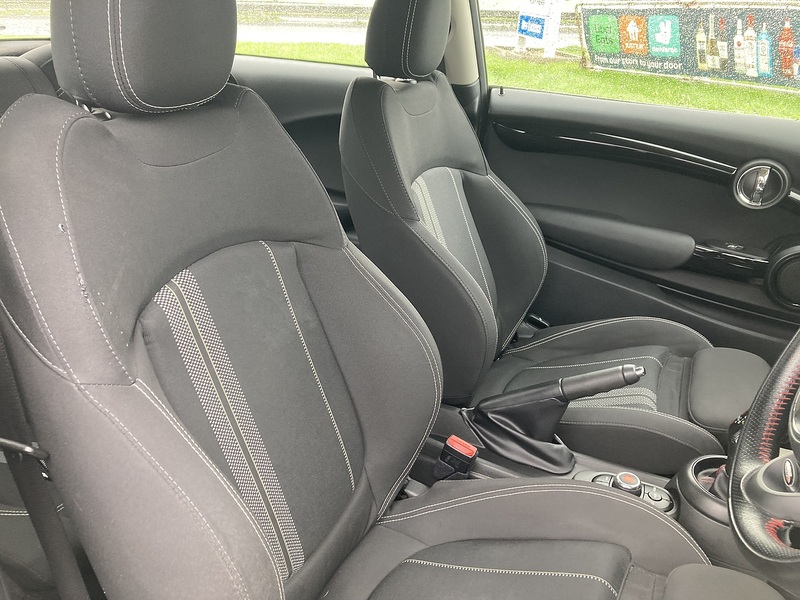 MINI 2.0 Cooper S Hatchback 3dr Petrol Steptronic Euro 6 (s/s) (192 ps)