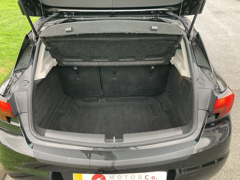 Vauxhall 1.6 CDTi ecoTEC BlueInjection Tech Line Nav Hatchback 5dr Diesel Manual Euro 6 (s/s) (110 ps)