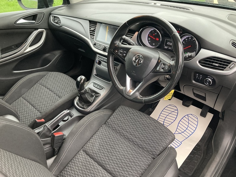 Vauxhall 1.6 CDTi ecoTEC BlueInjection Tech Line Nav Hatchback 5dr Diesel Manual Euro 6 (s/s) (110 ps)